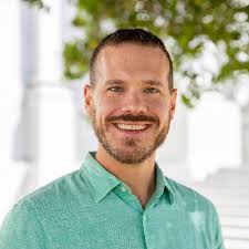 Ian Ballard's Instagram, Twitter & Facebook