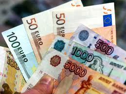 Е́вро ( знаквалюты — € , банковскийкод : V Rublyah Ili V Evro Vs Rasskazal V Kakoj Valyute Schitat Stoimost Sdelki Novosti Pravo Ru