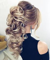 While a process of trial and error may be a part of the curly hair journey, prom isn't a time to guess or get it wrong. 43 Long Blonde Curly Hairstyles Blonde Hairstyles 2020