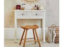 And for that, you need a dressing table that's stylish, functional and with plenty of wow thrown in. Best Dressing Table 2020 Vanity Units With Mirrors And Stools The Independent