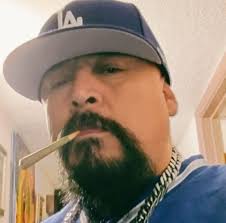 Since football season is almost over 🏈 Magic @rivasriversv 🪄 Victor Rivas  Rivers — first Cuban born to tryout for and play with the Miami Dolphins  1978-1979. From the Miami Herald: “He