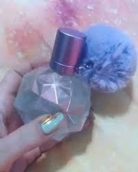 I can smell some tangyness from the cassis, which is a nice contrast to the sweet vanillic marshmallows that are included in all of ariana grande's fragrances, moonlight being no exception. Moonlight By Ariana Grande