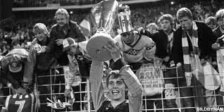 Vykort från landvetter flygplats från 1982. Fifa Lyfter Fram Och Minns Guldlaget Som Tog Hem Uefa Cupen 1982 Ifk Goteborg Svenskafans Com Av Fans For Fans