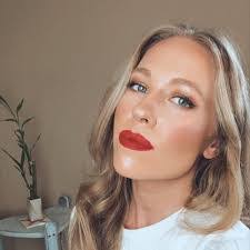 Barbara Gamache's Instagram, Twitter & Facebook