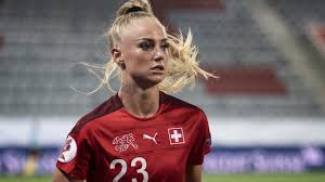 Lehmann is a striker for west ham, while bachmann plays up front. Schweizerischer Fussballverband Alisha Lehmann Leihweise Zu Everton