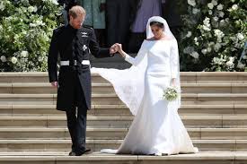 Meghan markle's wedding tiara of choice was the queen mary diamond bandeau tiara—here's meghan markle made her way to st. Meghan Markle Wedding Dress Royal Bride Stuns In Gorgeous Givenchy Gown As She Marries Prince Harry London Evening Standard Evening Standard