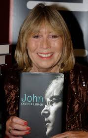 John Lennon Cynthia Lennon e Yoko Ono, il triangolo che uccise i Beatles