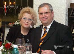 Dumitru prunariu, best known for being a astronaut, was born in romania on saturday, september 27, 1952. Crina Rodica Prunariu Dumitru Prunariu Agerpres ActualizeazÄƒ Lumea