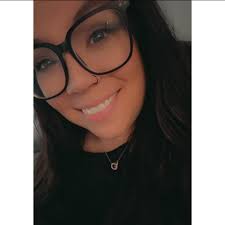 What are some good starter kits or brands for a beginner to learn  crocheting?