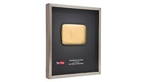Derived from file:youtube gold play button.svg. Youtube Golden Button Atomussekkai Blogspot Com