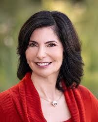 Caroline Trawick's Instagram, Twitter & Facebook