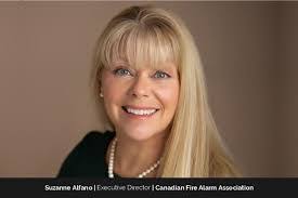 Tracy Cullen's Instagram, Twitter & Facebook