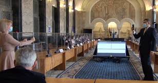 Date financiare şi juridice actualizate în timp real despre firmele din românia. Firea S A Dus Cu Scandal Peste Clotilde Armand La Primaria Sector 1 Nu A Fost Bagata In Seama Video Aktual24