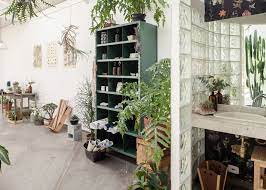 Flo A Botanical Concept Store In Brazil Design Concept Store Flower Shop Interiors