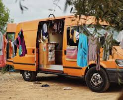 Van conversion is a fun and effective way to get your camper van to travel around during your holiday. Ford Transit Selbstausbau Ohne Plan Und Skizze