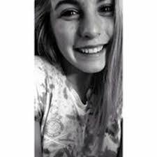 Shauna Metz's Instagram, Twitter & Facebook