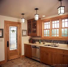 Arts And Crafts Kitchens Pictures And Design Ideas Craftsman Style Kitchens Mission Style Kitchens Kitchen Styling
