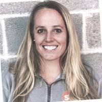 Jennifer Gros's Instagram, Twitter & Facebook