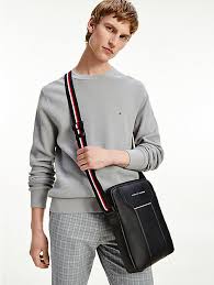 95 articles en promotion à partir de 21 €. Sacs Homme Sacs En Cuir Homme Tommy Hilfiger Fr
