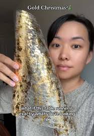 Gold Table Runner✅ So pretty, great for your Christmas table #tablerunner  #goldtablerunner #goldchristmas #goldendecor #christmasdecorations  #tiktokshopholidayhaul #spotlightfinds