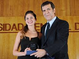 36 nuevos Administradores Públicos y Cientistas Políticos recibieron sus  títulos profesionales de la UCEN