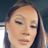 Casandra Gil's Instagram, Twitter & Facebook