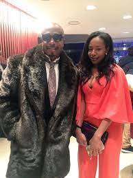 The couple talks about the struggles their relationship has f. Mc Hammer On Twitter Black Celebrities Hip Hop Culture New Jack Swing