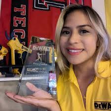 Amy Balsinger's Instagram, Twitter & Facebook