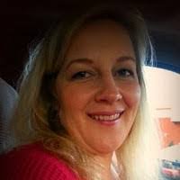 Shelly Landry's Instagram, Twitter & Facebook