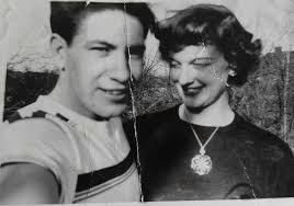 Melanie Newbold's Instagram, Twitter & Facebook