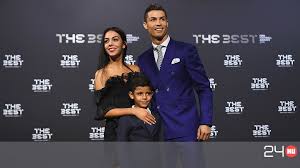 Zé két és fél év után, tavaly novemberben szakított szakmabeli barátnőjével, havas dórával. Ha Cristiano Ronaldonak Tenyleg Ikrei Lesznek A Baratnoje Csak Tud Roluk 24 Hu