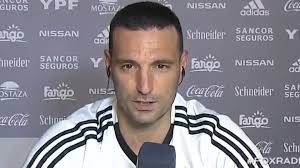 El enojo de Agüero, el rol de Messi y el liderazgo compartido: 15 frases de  Lionel Scaloni