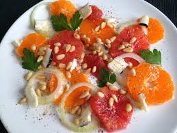J 39 Aurais Facilement Pu Allonger Le Titre De Cette Recette En Enumerant Tous Les Ingredients Qui La Compose Parce Que Selon M Caprese Salad Food Caprese