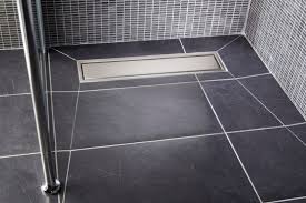 Curbless Level Entry Linear Drain Showers Simplified Almacenamiento De Bano Desague Ducha Ducha