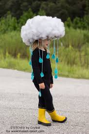 как сделать костюм на хэллоуин в домашних условиях видео Make A Quick Easy Rain Cloud Costume For All Ages V 2020 G Hellouin Kostyumy Dlya Detej Deti Na Hellouin Kostyumy Na Hellouin Svoimi Rukami
