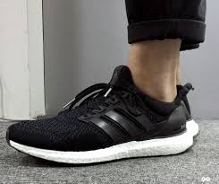 搶先開箱試穿 Adidas Ultra Boost最新黑色版本鞋款 一窺最強跑鞋迷人魅力 Adidas Superstar Sneaker Adidas Sneakers Gq