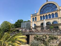 It forms part of the city's outer green belt and is open daily without charge. Dank Augusta Koln Menu Preise Restaurant Bewertungen Tripadvisor