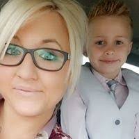 Jennifer Packwood's Instagram, Twitter & Facebook