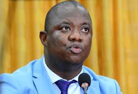 Les Parquets sous pression du garde des sceaux : Charles Wright adresse un  « ultimatum »