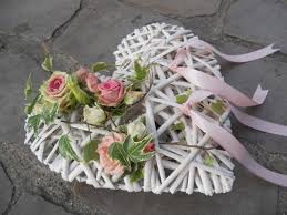 Porte Alliance Fleur Naturelle A Voir Coussin Alliance Mariage Idee Deco Mariage Deco Mariage Romantique