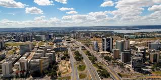 Brasília, the capital of brazil and the seat of government of the distrito federal, is a planned city in the central highlands of brazil. Brasilia In Brasilien Reise Tipps Sehenswurdigkeiten Ausfluge