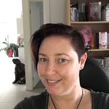 Melanie Holder (@mel_holder)