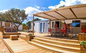 Der campingplatz camping pertamina village liegt direkt an einer hotelanlage. Pertamina Village Bonifacio 4 Sterne Campingplatze Und Mietunterkunfte Sudkorsika