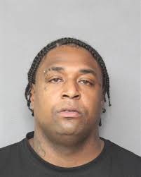 U.S. Marshals Service issues reward in search for Norfolk shooting suspect 