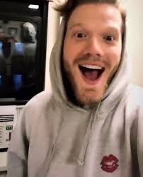 Scott after kissing Mason