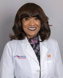 Kasey Armstrong's Instagram, Twitter & Facebook