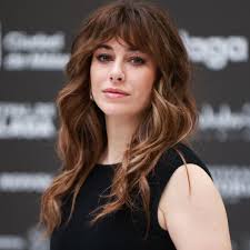 Jade rainwalker height stunning face, alluring eyes and