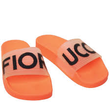 Entdecke hier die schönste auswahl an damen pantoletten und pool slides. Adidas Originals Damen X Fiorucci Adilette Slides Sandalen Orange