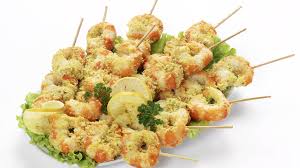 Fate scongelare le code di gambero. Spiedini Di Gamberi Gratinati In Padella Piatto Veloce E Raffinato