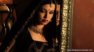 Sexy Indian Goddess Totally Nude: Amateur Porn by Bollywood Nudes